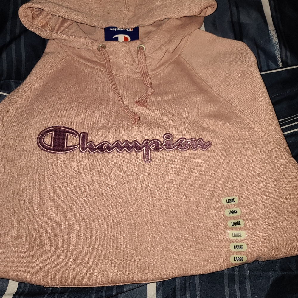 Champion Sweater - Picture 6 of 12